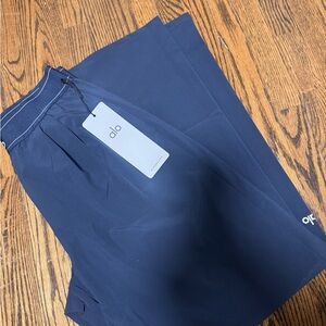 NWT - suit up trouser Navy